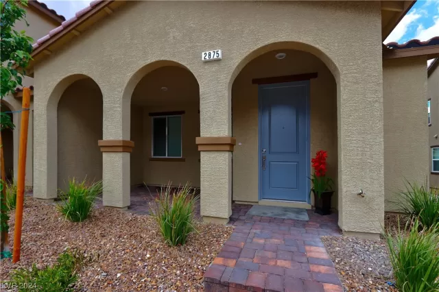 MLS: 2555147 Condo For Sale