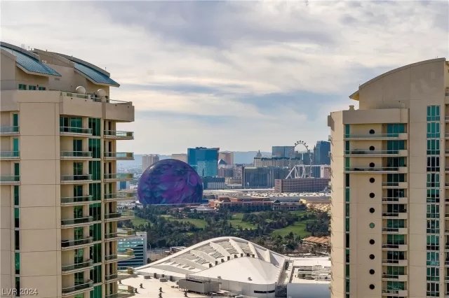 MLS: 2555175 Condo For Sale