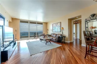 Photo #3: 2555175 Listing 