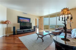 Photo #5: 2555175 Listing 