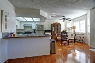 Photo #5: 2555186 Listing