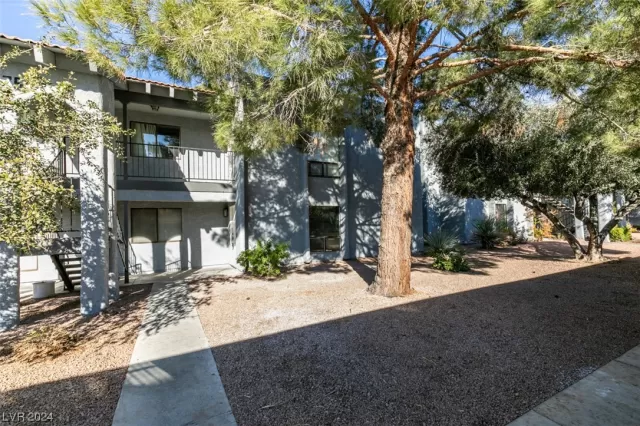 MLS: 2555199 Condo For Sale