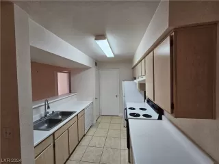 Photo #3: 2555210 Listing 