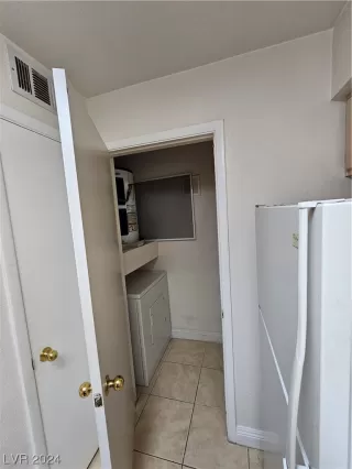 Photo #4: 2555210 Listing 