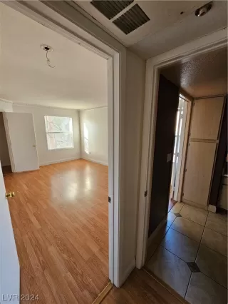 Photo #5: 2555210 Listing 