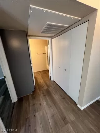 Photo #2: 2555225 Listing