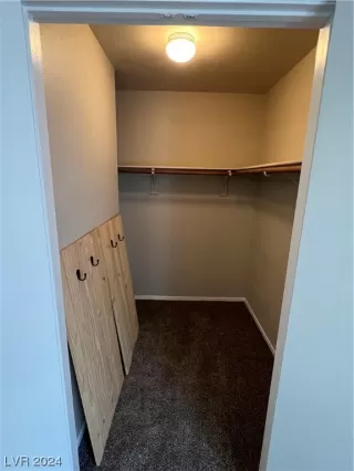 Photo #4: 2555225 Listing