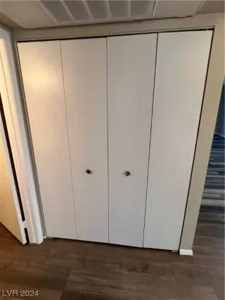 Photo #5: 2555225 Listing