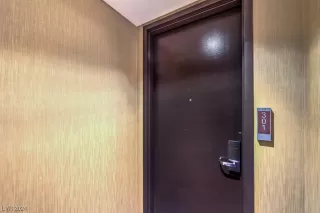 Photo #3: 2555226 Listing