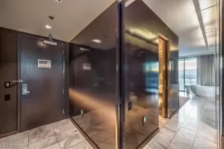 Photo #4: 2555226 Listing