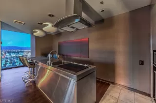 Photo #6: 2555226 Listing