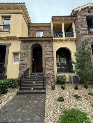 Photo #3: 2555232 Listing 