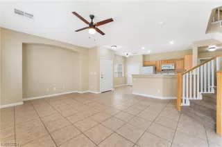 Photo #3: 2555259 Listing