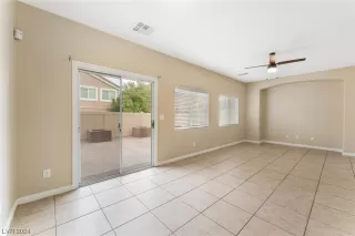 Photo #5: 2555259 Listing