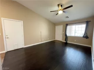 Photo #2: 2555284 Listing 