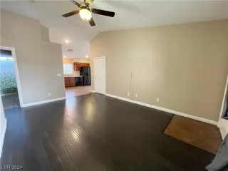 Photo #5: 2555284 Listing 