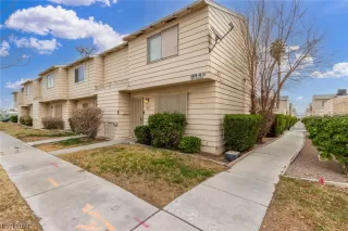 Photo #4: 2555299 Listing 