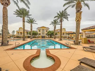 Photo #1: 2555332 Listing 