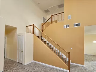 Photo #5: 2555339 Listing 