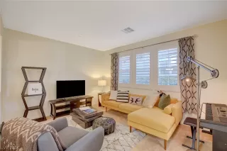 Photo #3: 2555361 Listing 