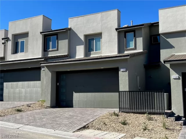 MLS: 2555378 Condo For Sale