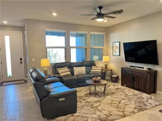 Photo #2: 2555378 Listing 