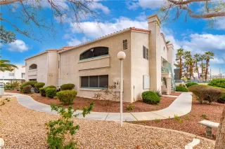 Photo #1: 2555385 Listing