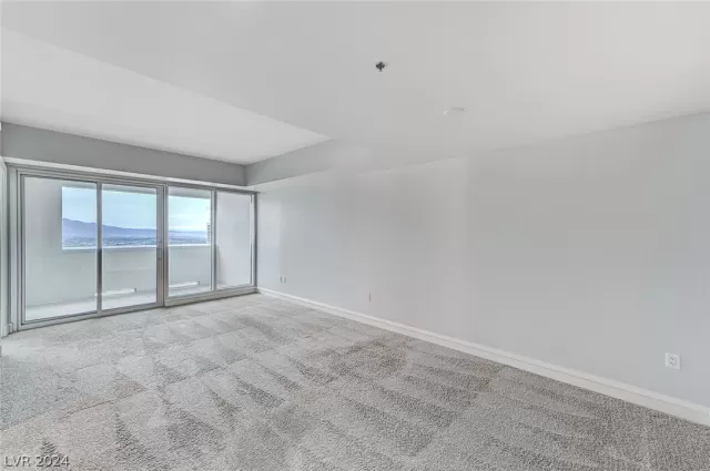 MLS: 2555387 Condo For Sale