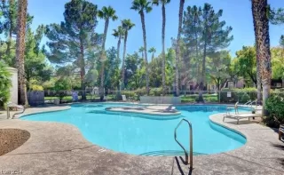 Photo #1: 2555388 Listing 