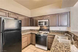 Photo #5: 2555388 Listing 