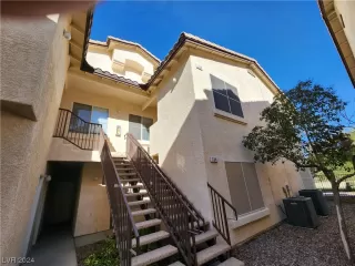 Photo #1: 2555422 Listing