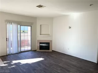 Photo #2: 2555455 Listing 