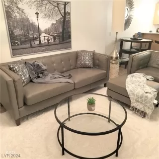 Photo #1: 2555472 Listing 