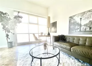 Photo #3: 2555472 Listing 