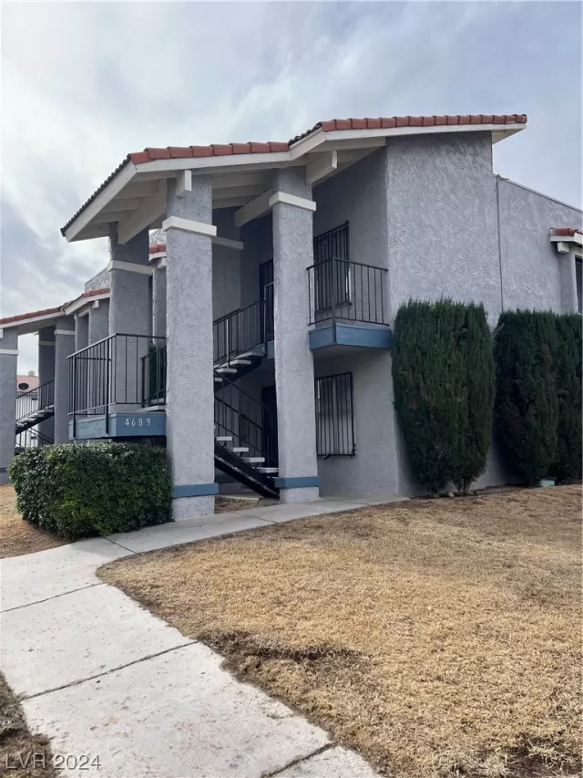 MLS: 2555495 Condo For Sale