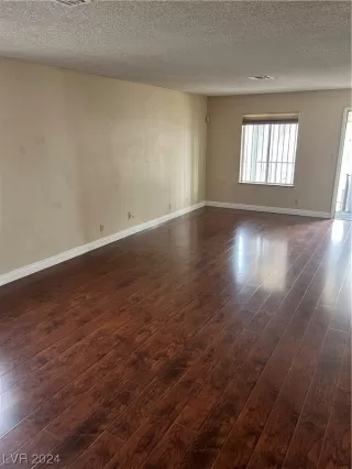 Photo #2: 2555495 Listing 