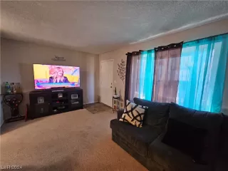 Photo #5: 2555501 Listing 