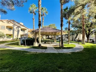 Photo #2: 2555521 Listing 