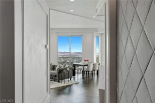 Photo #1: 2555532 Listing 