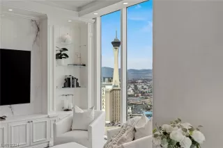 Photo #2: 2555532 Listing 