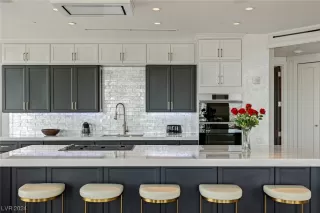 Photo #3: 2555532 Listing 