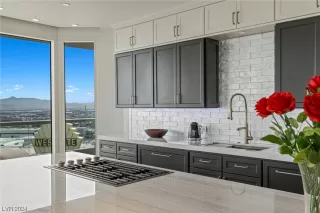 Photo #4: 2555532 Listing 