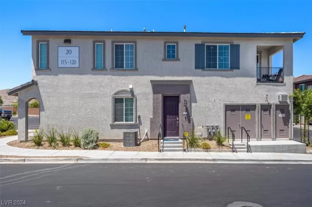 MLS: 2555551 Condo For Sale