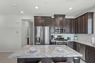 Photo #4: 2555551 Listing 