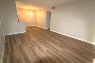 Photo #2: 2555565 Listing 
