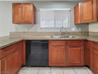 Photo #6: 2555567 Listing