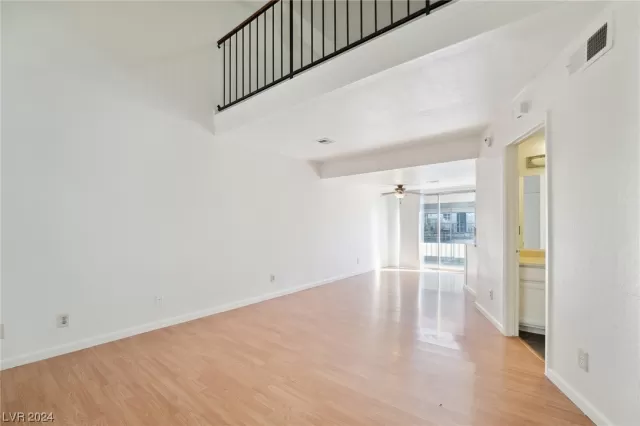 MLS: 2555595 Condo For Sale