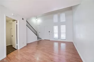 Photo #4: 2555595 Listing 