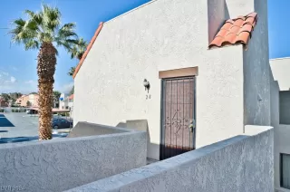 Photo #3: 2555602 Listing