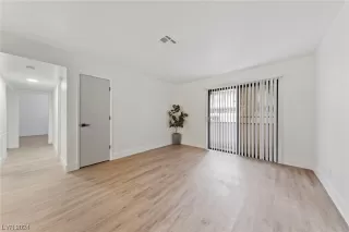 Photo #1: 2555603 Listing